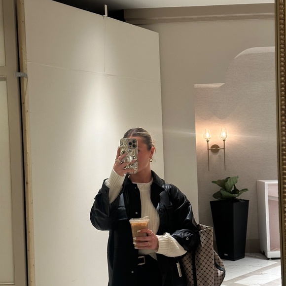 Meet your Posher, Amanda - Picture 4 of 6